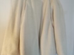 Vand haina dama, blana artificiala